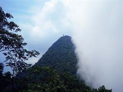 Vườn quốc gia Ba Vì - đỉnh Vua ẩn hiện trong mây