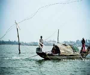 Phá Tam Giang - ngư dân quăng lưới
