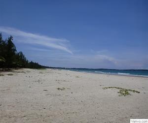 Bãi biển Mỹ Khê Quảng Ngãi với triền cát trắng