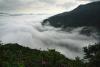 Đèo Khau Phạ nhô lên trên biển mây