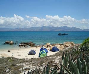 Cù Lao Câu - cắm trại trên bãi biển