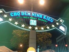 Bến Ninh Kiều ở Cần Thơ - chợ đêm Ninh Kiều