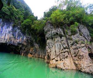 Hồ Thang Hen - hang động bí ẩn