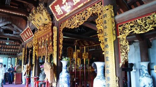 Trong đền thờ Chu Văn An Hải Dương