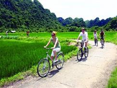 Vườn quốc gia Cát Bà - đạp xe quanh làng Việt Hải