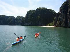 Vịnh Lan Hạ - chèo kayak lý tưởng