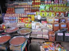 Chợ Đông Ba phong phú gia vị