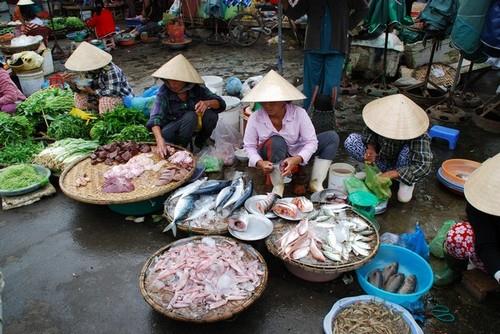 Squatting fish market