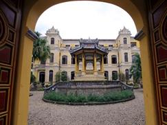 An Dinh palace