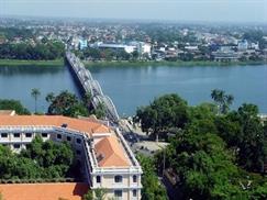 Truong Tien bridge 01