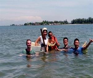 Phá Tam Giang - du khách trải nghiệm làm ngư phủ