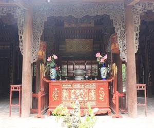 Đền Chử Đồng Tử Hưng Yên được chạm trổ cầu kỳ