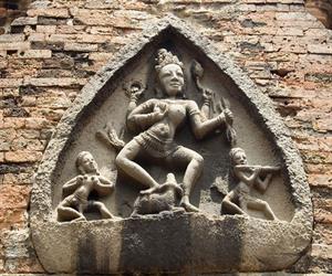 Tháp Bà Ponagar - hình tượng điêu khắc sinh động