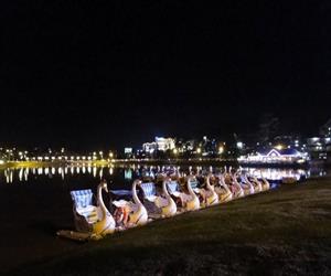 Hồ Xuân Hương Đà Lạt lung linh ánh đèn đêm