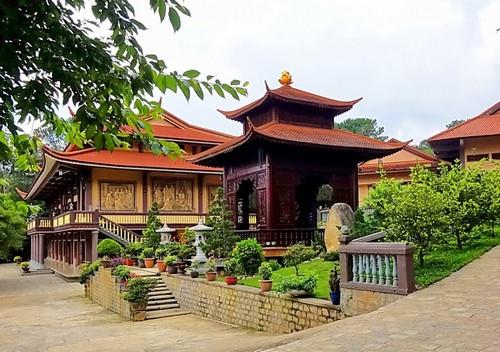 Thiền Viện Trúc Lâm Đà Lạt với quần thể kiến trúc