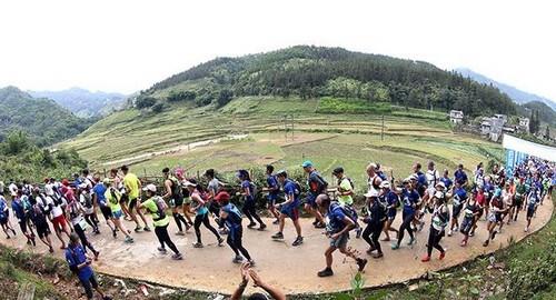 Đua marathon vượt núi 2014 ở Sapa