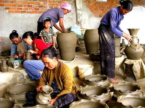 Nghệ nhân ở Làng gốm Bàu Trúc Ninh Thuận