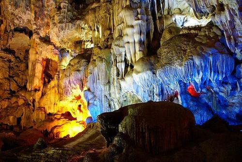 Thien Cung cave 02