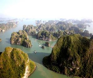 Halong Bay helicopter trip