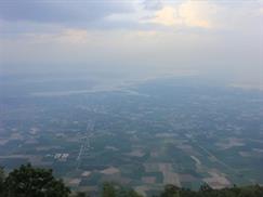 Leo núi Bà Đen Tây Ninh ngắm cảnh trên cao