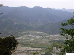 Cảnh nhìn từ lưng núi Phượng Hoàng Thái Nguyên