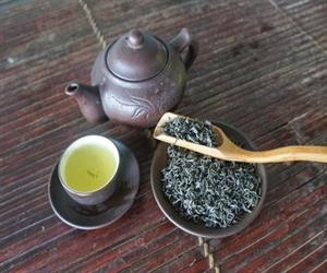 Đồi chè Tân Cương - nghệ thuật pha trà