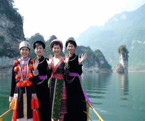 Hồ Na Hang - thiếu nữ miền sơn cước