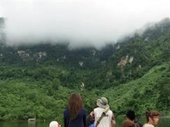 Hồ Na Hang - mây trắng phủ thành tầng