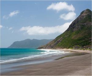 Bãi Đất Dốc Côn Đảo - nắng lên cho biển thêm xanh