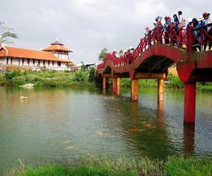 Hồ Thuỷ Liêm núi Cấm